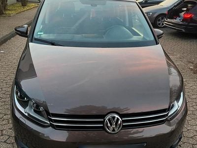 Gebraucht VW Touran Cup 105 PS (77 kW) 2014 Braun Van / Kleinbus