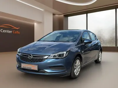 Gebraucht Opel Astra Edition 105 PS (77 kW) 2016 Blau Limousine