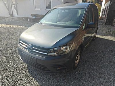 Usata VW Caddy 102 CV (75 kW) 2019 Grigio Monovolume