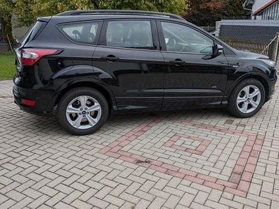 Schwarz Gebraucht 2018 Ford Kuga ST-Line SUV | 16.200 € (Guter Preis)