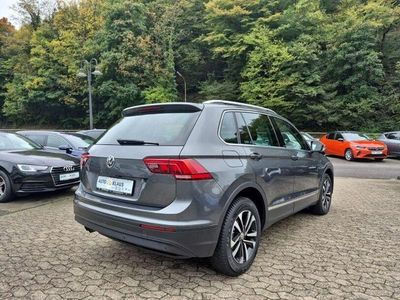 Grau Gebraucht 2020 VW Tiguan IQ Drive SUV | 25.770 € (Guter Preis)