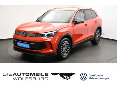 Gebraucht VW Tiguan Goal 150 PS (110 kW) 2025 Persimmon red metallic SUV