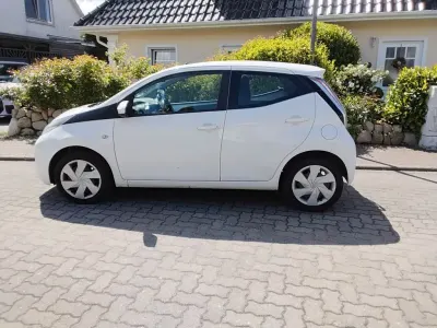 Occasion Toyota Aygo X-play 69 ch (50 kW) 2018 Blanc Citadine