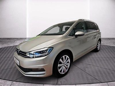 Silber Gebraucht 2024 VW Touran Highline Van / Kleinbus | 35.849 € (Fairer Preis)