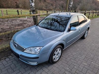 Gebraucht Ford Mondeo Ghia 145 PS (106 kW) 2003 Limousine