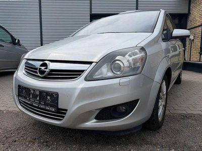 Begagnad Opel Zafira Cosmo 110 HK (80 kW) 2008 Silver Minibuss