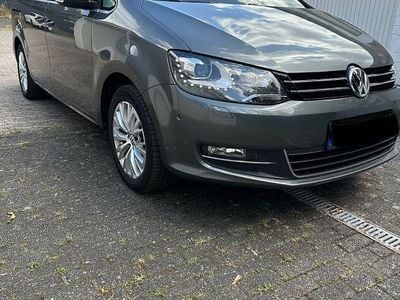 Gebraucht VW Sharan Highline 184 PS (135 kW) 2017 Grau Van / Kleinbus