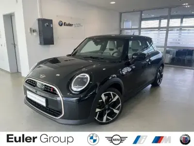 Gebraucht Mini Cooper S Favoured 204 PS (150 kW) 2025 Schwarz Kleinwagen