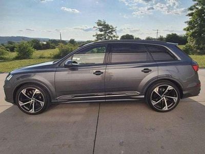 Grau Gebraucht 2021 Audi SQ7 SUV | 70.000 € (Teuer)