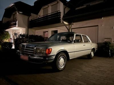 Usata Mercedes E350 195 CV (143 kW) 1977 Argento Berlina