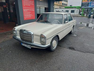 Second-hand Mercedes 200 95 CP (69 kW) 1970 Bej Berlinǎ