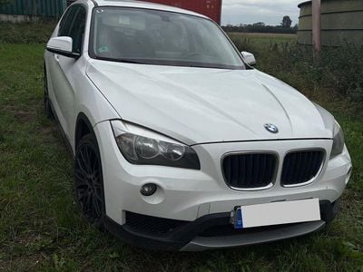 Weiß Gebraucht 2012 BMW X1 SUV | 4.500 €