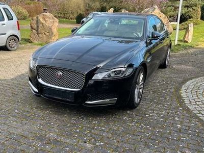 gebraucht Jaguar XF Prestige. Motor läuft/ Klopfgeräusche