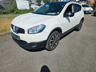 Gebraucht Nissan Qashqai 131 PS (96 kW) 2013 Weiß SUV