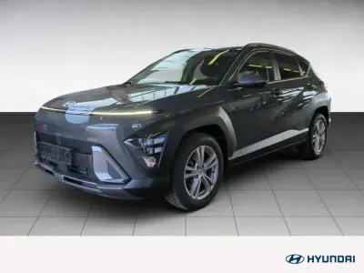Gebraucht Hyundai Kona Trend 120 PS (88 kW) 2024 Ecotronic gray / mic (grau) SUV