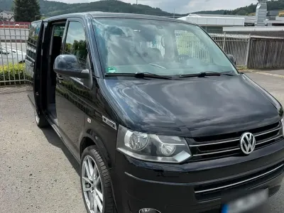 Gebraucht VW Multivan Highline 180 PS (132 kW) 2011 Schwarz Van / Kleinbus