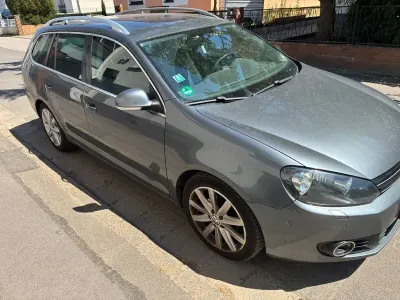 Gebraucht VW Golf VI Comfortline 122 PS (89 kW) 2010 Grau Kleinwagen