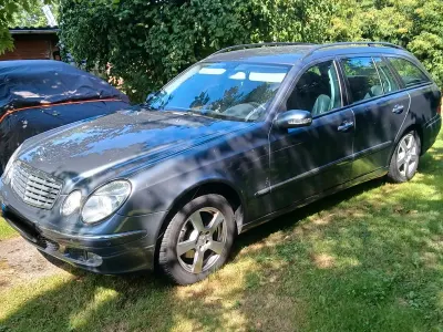 Gebraucht Mercedes E240 177 PS (130 kW) 2005 Grau Kombi