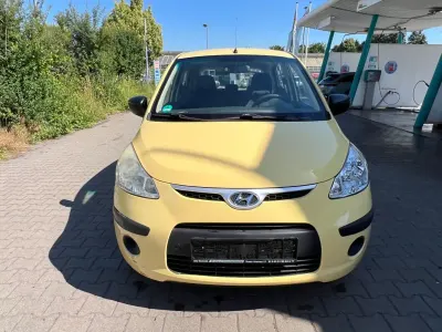 Gebraucht Hyundai i10 77 PS (56 kW) 2010 Gelb Kleinwagen