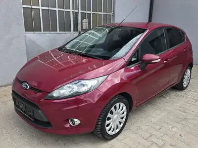 Gebraucht Ford Fiesta Trend 60 PS (44 kW) 2012 Violett Limousine