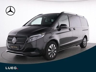 Schwarz Gebraucht 2024 Mercedes V300 Avantgarde Van / Kleinbus | 78.875 € (Fairer Preis)