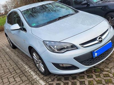 Gebraucht Opel Astra Energy 140 PS (102 kW) 2014 Silber Limousine