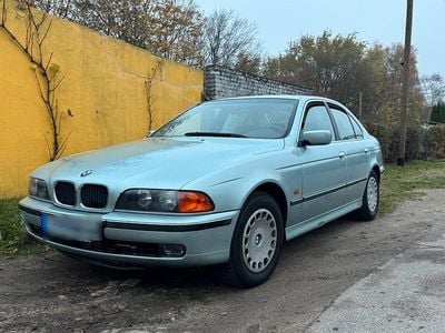 BMW 528