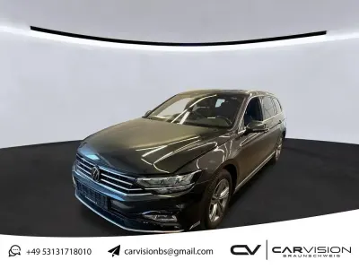 Gebraucht VW Passat R-line 122 PS (89 kW) 2023 Grau Kombi