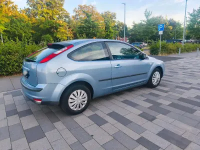Gebraucht Ford Focus 101 PS (74 kW) 2006 Grau Limousine