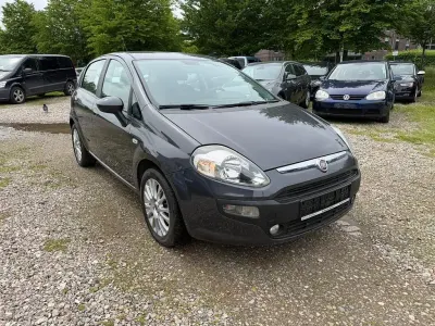 Gebraucht Fiat Punto Dynamic 77 PS (56 kW) 2010 Kleinwagen