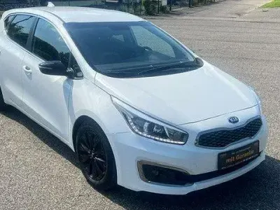 Gebraucht Kia Ceed Edition 7 99 PS (72 kW) 2018 Weiß Kleinwagen