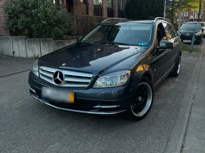 Gebraucht Mercedes C220 170 PS (125 kW) 2010 Grau Kombi