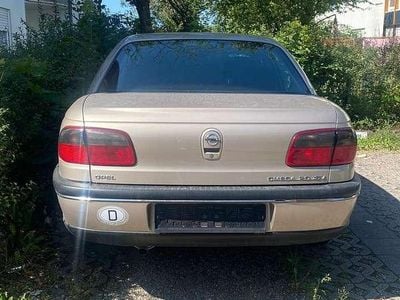 Gebraucht Opel Omega Sport 136 PS (100 kW) 1998 Limousine