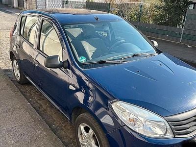 Gebraucht Dacia Sandero 75 PS (55 kW) 2010 Blau Limousine