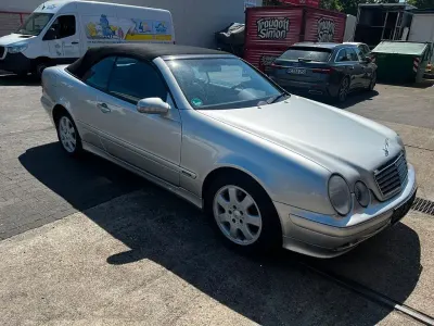 Gebraucht Mercedes CLK230 Avantgarde 197 PS (144 kW) 2000 Silber Cabrio