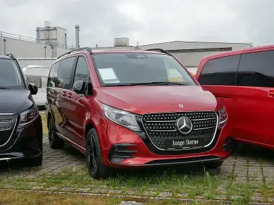 Gebraucht Mercedes V300 AMG 237 PS (174 kW) 2024 Andere Van / Kleinbus