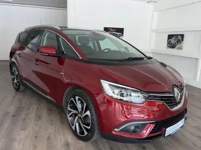 Gebraucht Renault Scenic E-Tech Bose Edition 132 PS (97 kW) 2017 Rot Van / Kleinbus
