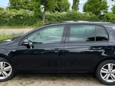 Gebraucht VW Golf VII Comfortline 105 PS (77 kW) 2012 Schwarz Limousine
