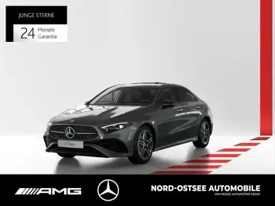 Gebraucht Mercedes A200 AMG line 163 PS (119 kW) 2025 Grau Limousine