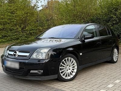 Second-hand Opel Signum 150 CP (110 kW) 2004 Negru Hatchback