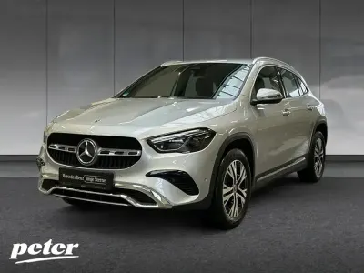 Używany Mercedes GLA180 Progressive 136 KM (100 kW) 2025 Srebrny SUV