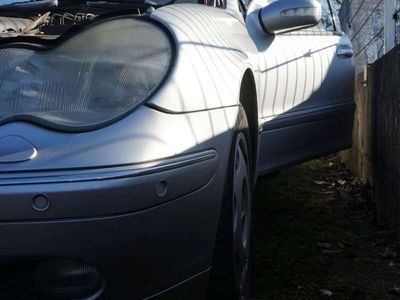 Mercedes C200