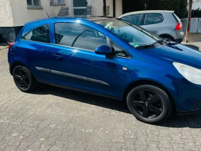 Gebraucht Opel Corsa 90 PS (66 kW) 2009 Blau Kleinwagen