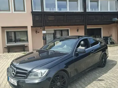 Gebraucht Mercedes C200 AMG line 184 PS (135 kW) 2013 Coupé