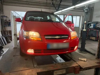 Gebraucht Chevrolet Kalos 90 PS (66 kW) 2007 Rot Kleinwagen