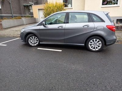 Mercedes B180