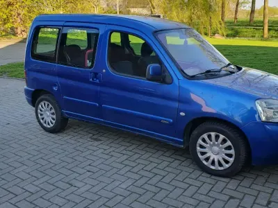 Gebraucht Citroën e-Berlingo 90 PS (66 kW) 2005 Blau Limousine