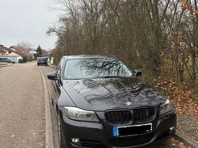 Second-hand BMW 318 143 CP (105 kW) 2010 Negru Berlinǎ