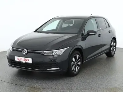 Gebraucht VW Golf VIII Life 110 PS (80 kW) 2024 Grau Limousine