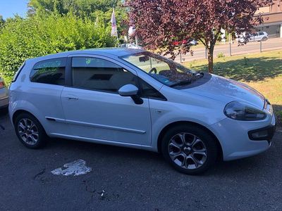 Gebraucht Fiat Grande Punto 78 PS (57 kW) 2011 Grau Kleinwagen